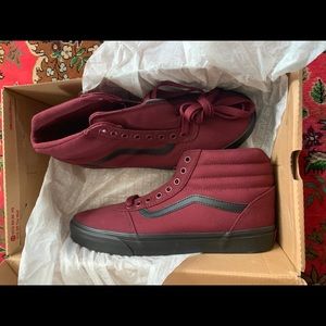 Vans - brand new- Ward Hi top